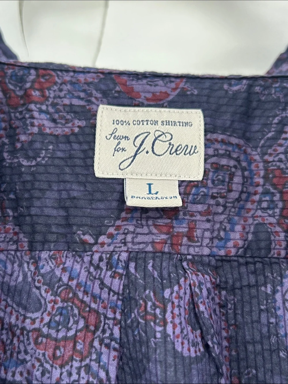 J. CREW Men’s Short-sleeve seersucker popover shirt Size Large Purple Paisley